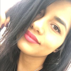 Meet your Posher, Janeth